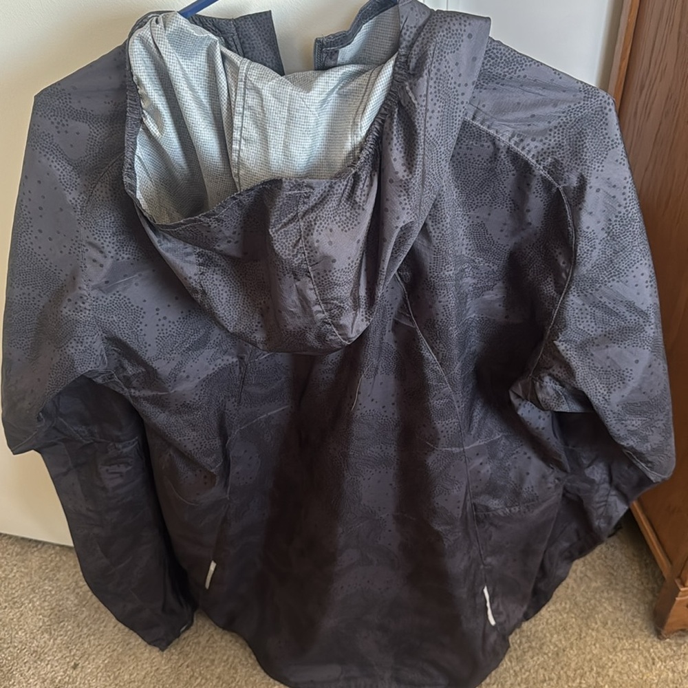 ASICS Running Jacket - Picture 2 of 3